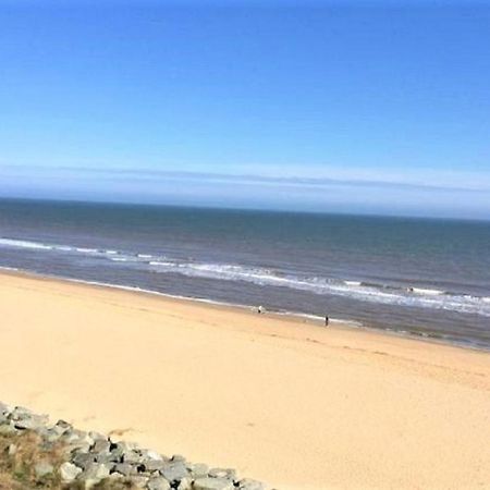 Relaxing Chalet On Popular California Sands Short Stroll To Beach, Nr Norfolk Broads & Great Yarmouth Scratby Exterior foto